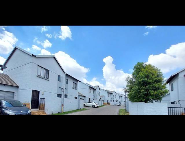 1 BEDROOM APARTMENT FOR SALE IN HALFWAY GARDENS